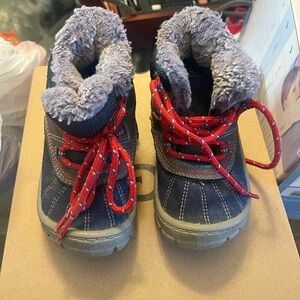 Oshkosh booties sz 7